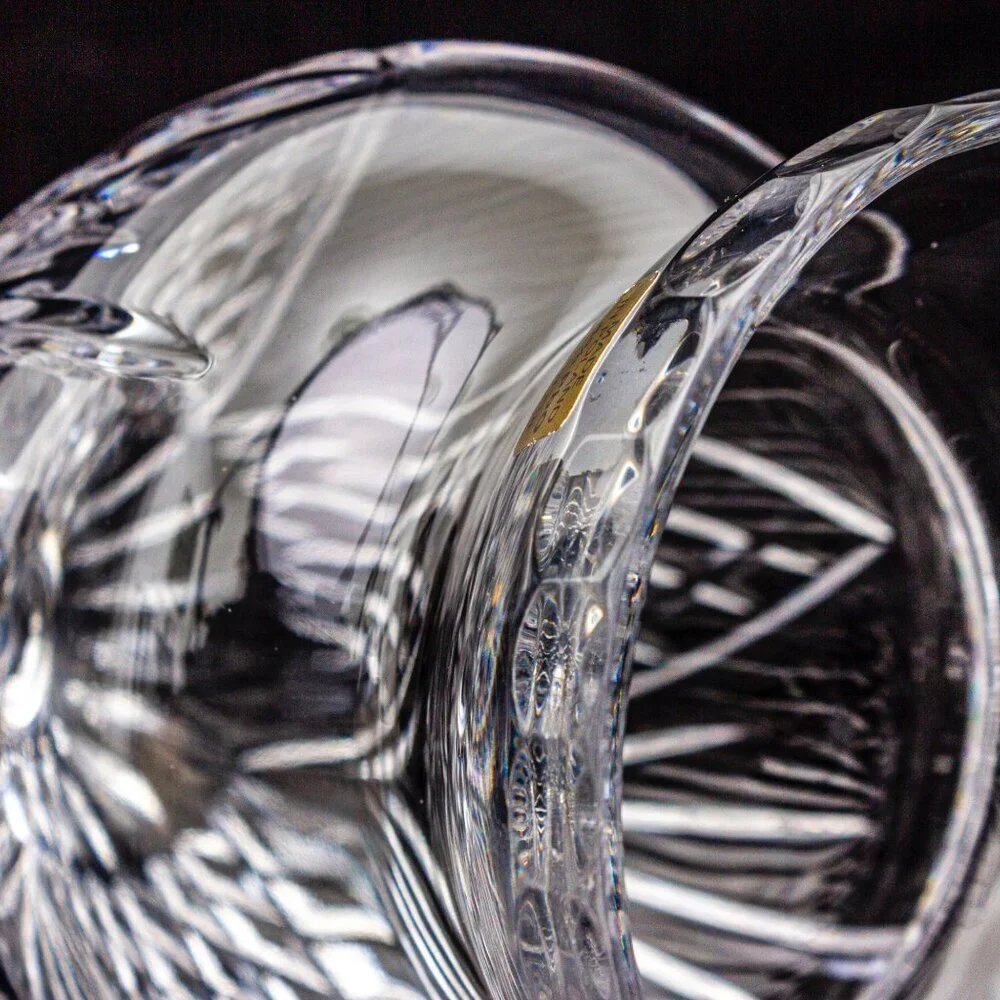 Cut Crystal Vase With Intricate Diamond Pattern | Elegant Home Decor